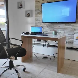  Apartment Casa Krisma, Fabulous Modern Spacious 2 Bedrooms Apartment, Remote Work, Fast Wifi, Parking And Ac