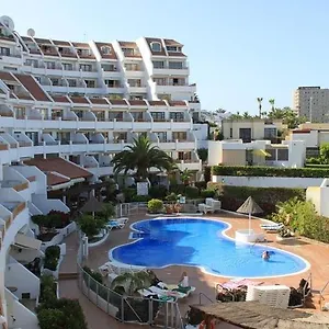 https://apartment-on-avenida-de-espana-10.adeje-hotels.com